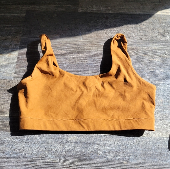 Everlane the perform bra - Picture 2 of 6